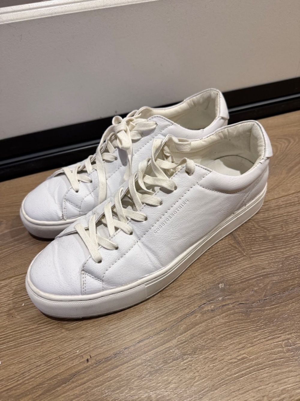 White Leather Low-Top Sneakers - Unbranded
